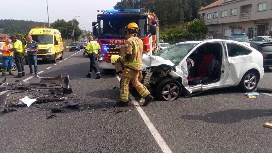 Estado en el que quedó el Ford Focus implicado en el accidente. // FDV