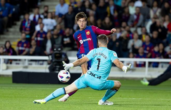 ¡Esto es magia! Así fue el gol de Marc Guiu en el segundo 33 de su debut