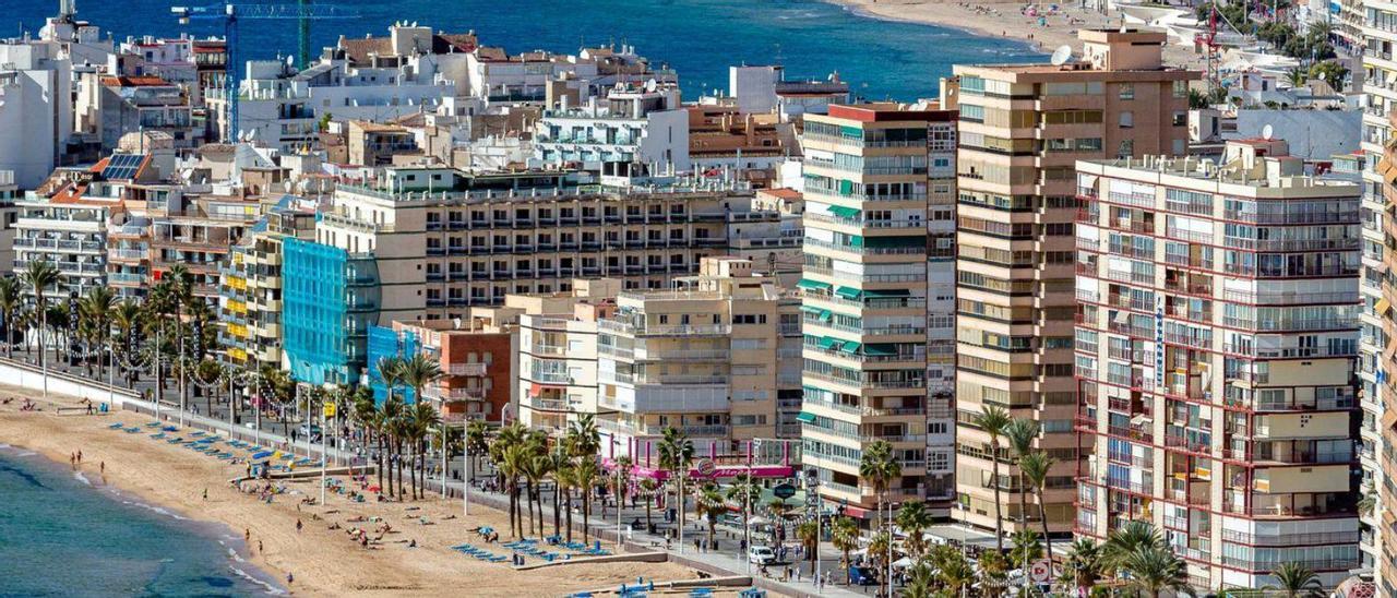 Una panorámica de la ciudad de Benidorm. | DAVID REVENGA