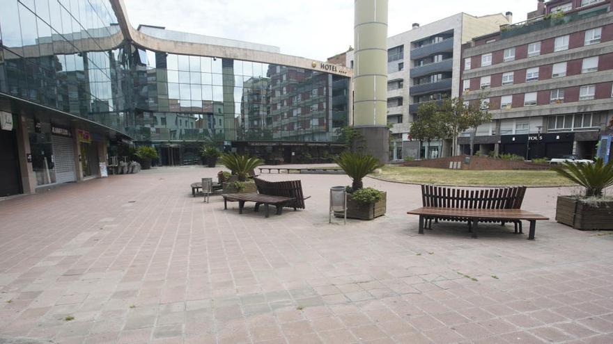 La plaça miquel Santaló aquest dilluns a la tarda.