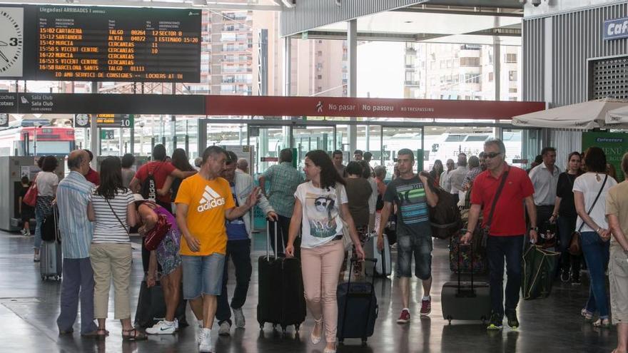 Renfe lanza 5.000 plazas del AVE, Euromed y Talgo con un 70% de descuento en el billete