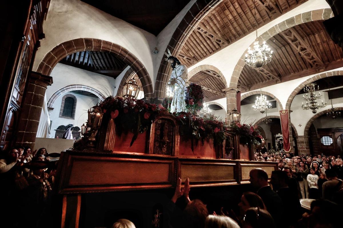 Jueves Santo: Procesión de La Macarena y El Cautivo, en Santa Cruz