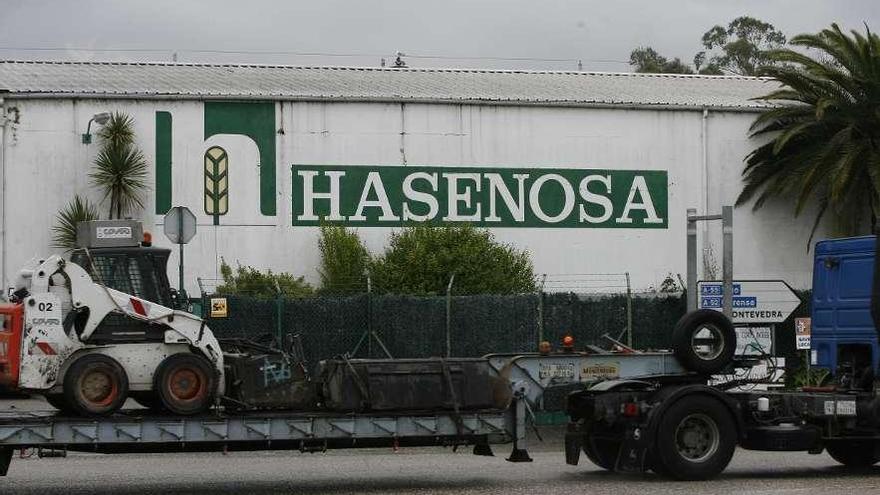 Exterior de la factoría de Hasenosa, en Porriño, firma que no se someterá a concurso.