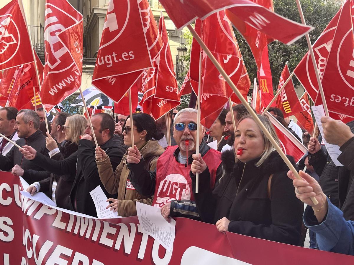 Sanidad Valencia | UGT y CCOO reclaman el cumplimiento de los acuerdos ...
