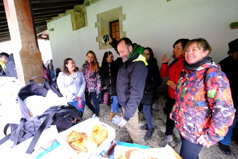 Romería de La Flor en Lena