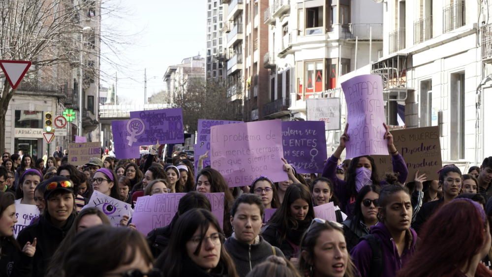 Manifestació sindical a Girona de la vaga del vuit de març