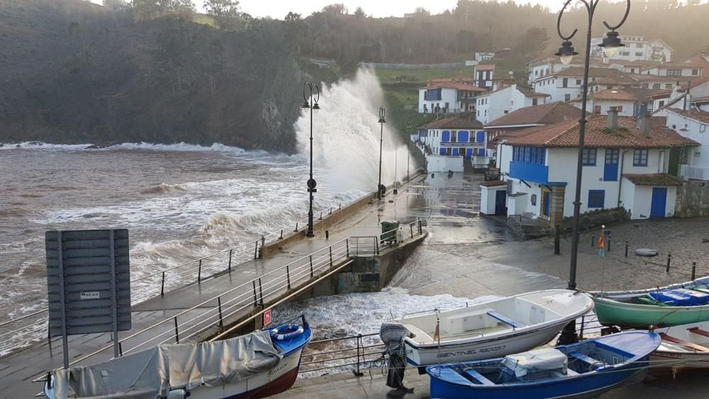 Temporal y fuerte oleaje en Asturias