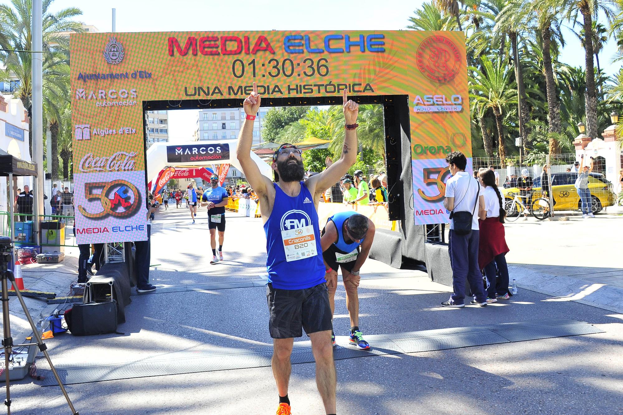 Un Medio Maratón de Elche marcado por el calor