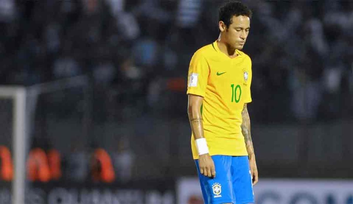 Neymar hace y deshace a su antojo