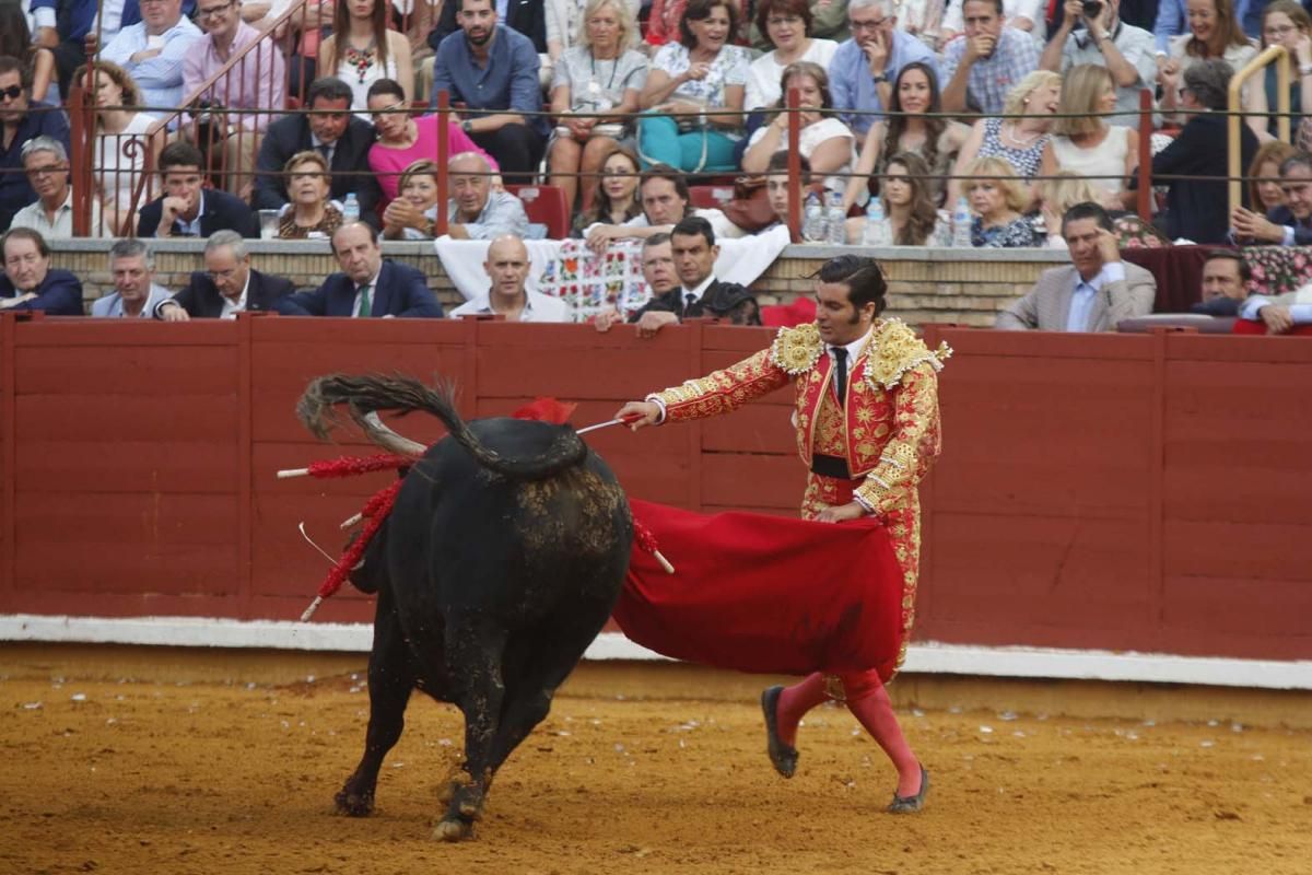 FOTOS: Roca Rey corta una oreja en la segunda de abono.