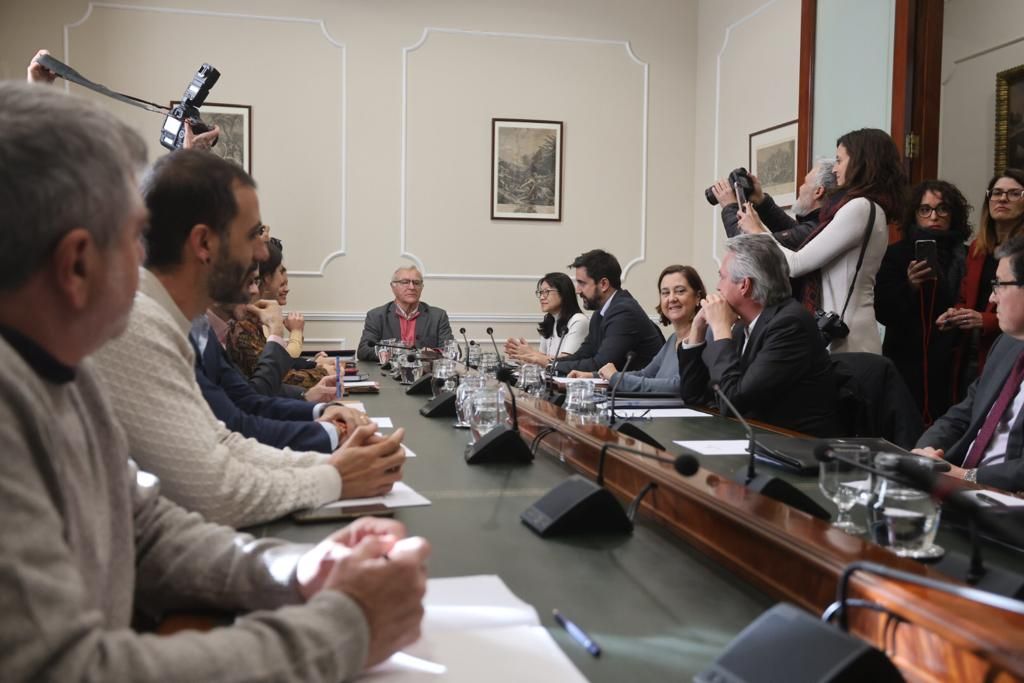 La reunión del Valencia CF con el Ayuntamiento, en imágenes