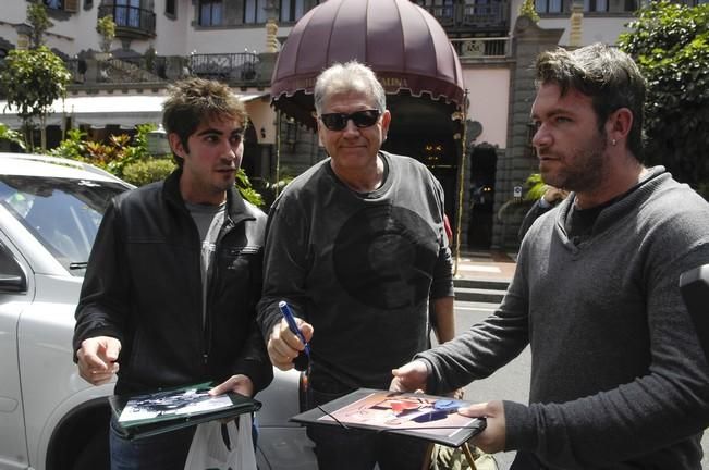 GUARDIA PARA COGER A BRAD PITT A SU LLEGADA AL ...