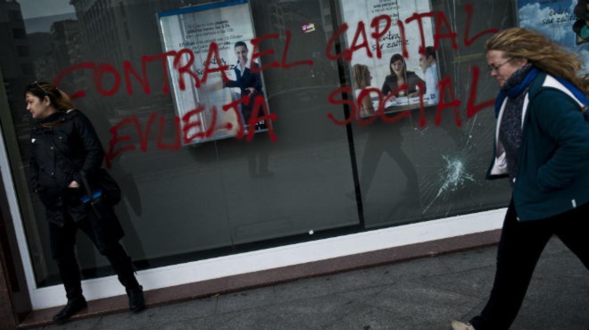 Els antisistema han causat desperfectes a Bilbao durant la reunió del Fòrum Global Espanya 2014.