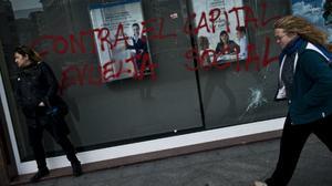 Els antisistema han causat desperfectes a Bilbao durant la reunió del Fòrum Global Espanya 2014.