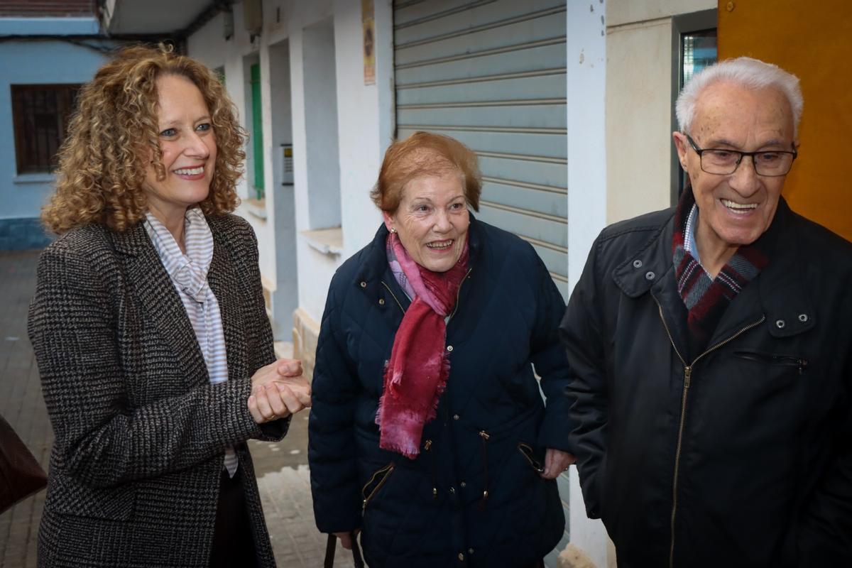 La alcaldesa Amparo Folgado no se perdió el 150 aniversario de las Teresianas.