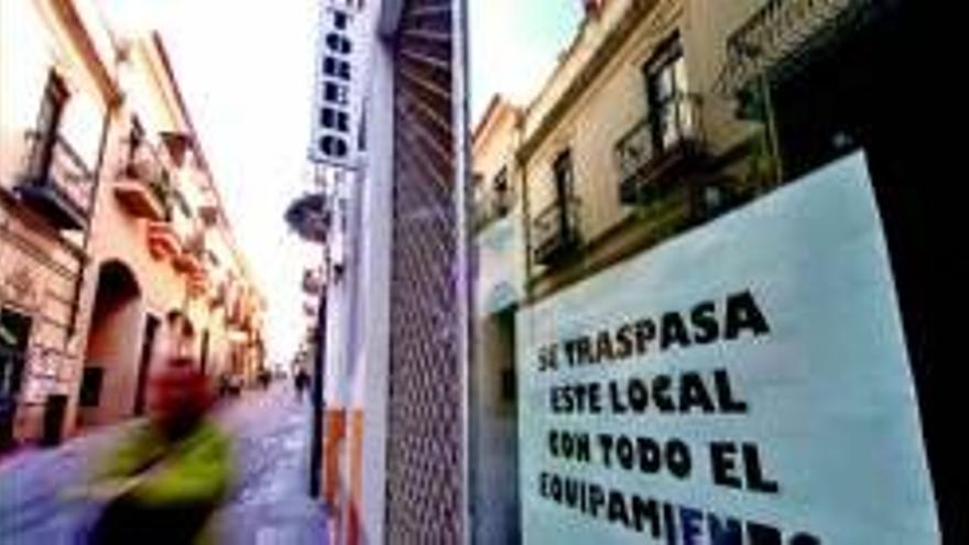 Una docena de comercios del centro cierran o se traspasan