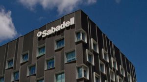 El Sabadell es revaloritza gairebé el doble que el BBVA des que es va filtrar l’oferta