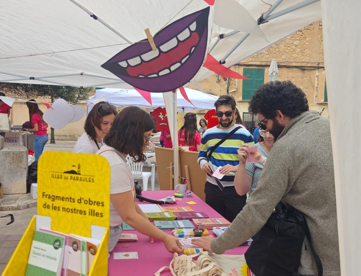 Parada el IEB en el Acampallengua.