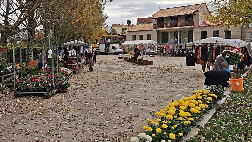 Mercadillo de Seixo en Marín.
