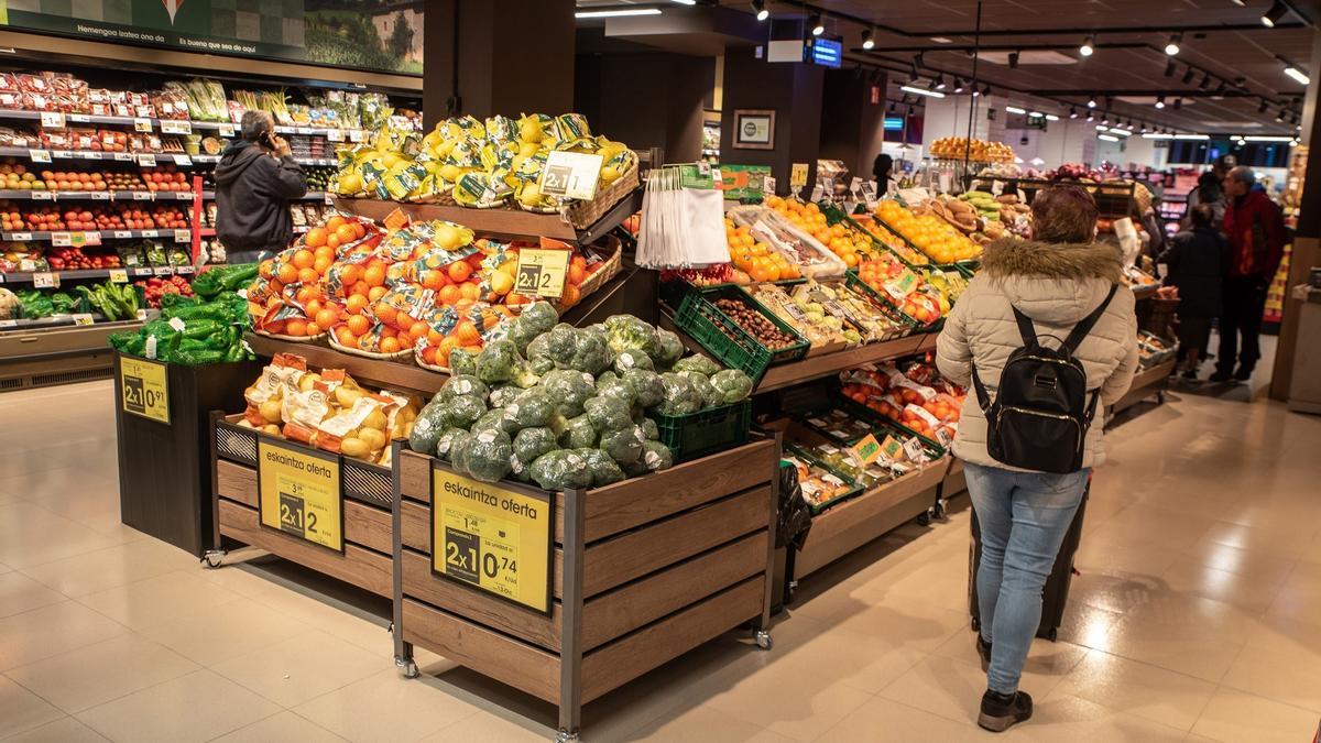 Archivo - Nuevo supermercado Eroski en Santurtzi
