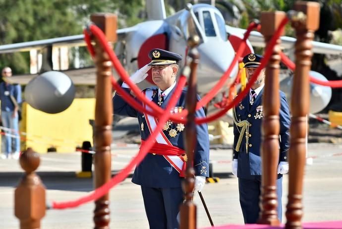 10/12/2019 TELDE.  El Mando Aéreo de Canarias celebra la festividad de Nuestra Señoara del Loreto, Patrona del Ejército del Aire, con imposición de condecoraciones, homenaje alos Caídos y Desfile.  Fotógrafa: YAIZA SOCORRO.  | 10/12/2019 | Fotógrafo: Yaiza Socorro