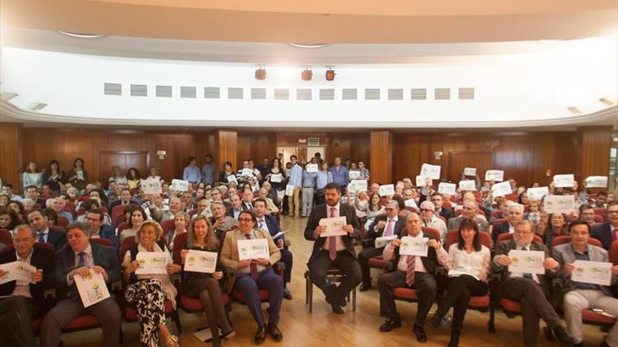 La ONCE atiende a 12 personas que padecen sordoceguera en Extremadura