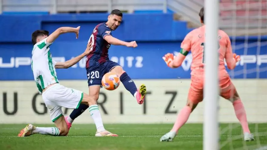 Resumen, goles y highlights del Eibar 4-1 Córdoba de la jornada 41 de LaLiga Hypermotion