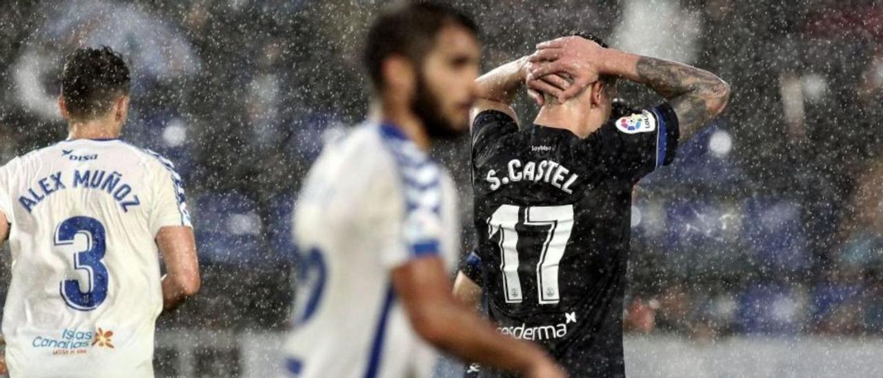 Sergio Castel se lamenta tras fallar una ocasión de gol.