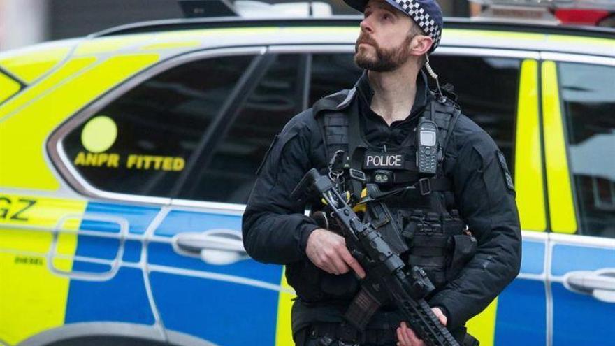 Un detenido en Londres tras apuñalar a un hombre en una mezquita