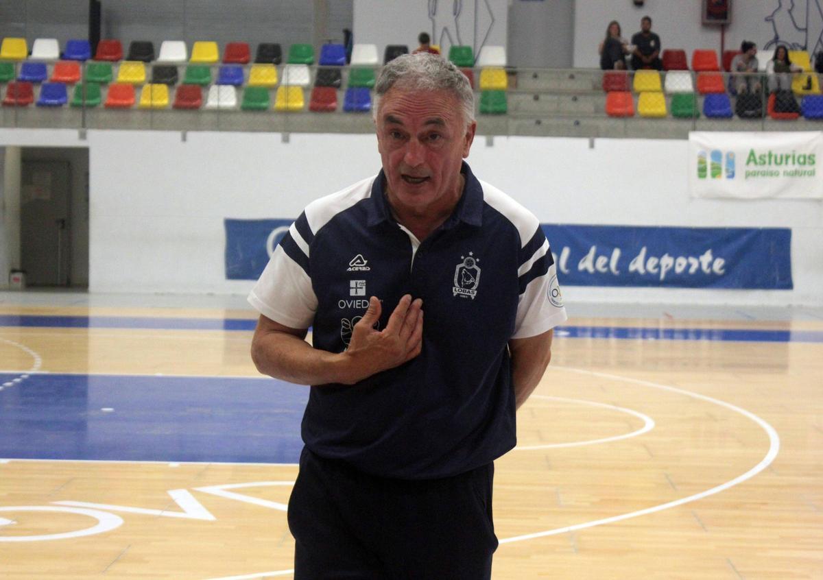 Manolo Díaz, durante un partido.