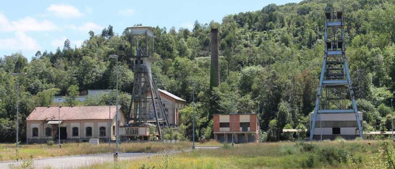 Aspecto que presentaban ayer las instalaciones que albergarán la futura planta de madera de Lieres.