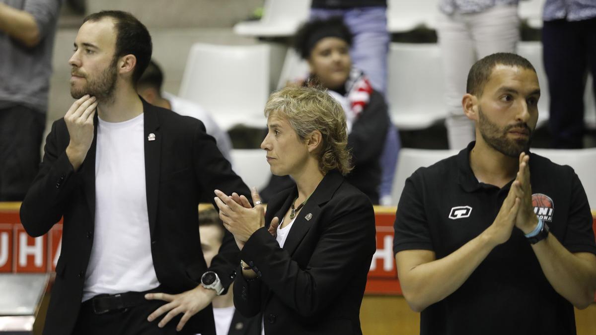 Bernat Canut (esquerra), a Girona, amb la seva successora, Laura Antoja