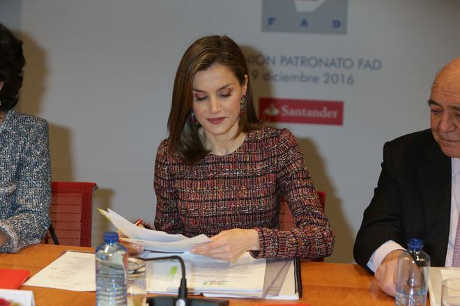 Letizia Ortiz con top de tweed en Madrid