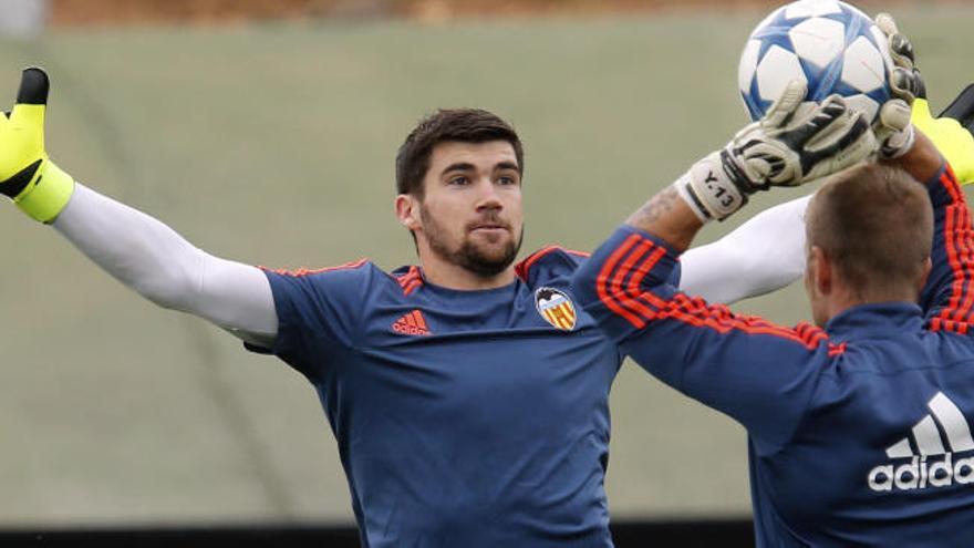 Mathew Ryan entra en la lista para Lyon