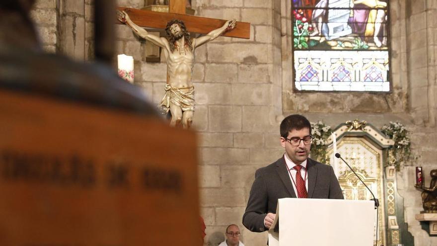 El Alfoz de Gauzón ensalza el patrimonio religioso de Avilés en el pregón de la Cruz: "Huyamos de injerencias de otros puntos del país en nuestras celebraciones y potenciemos nuestra identidad cultural”