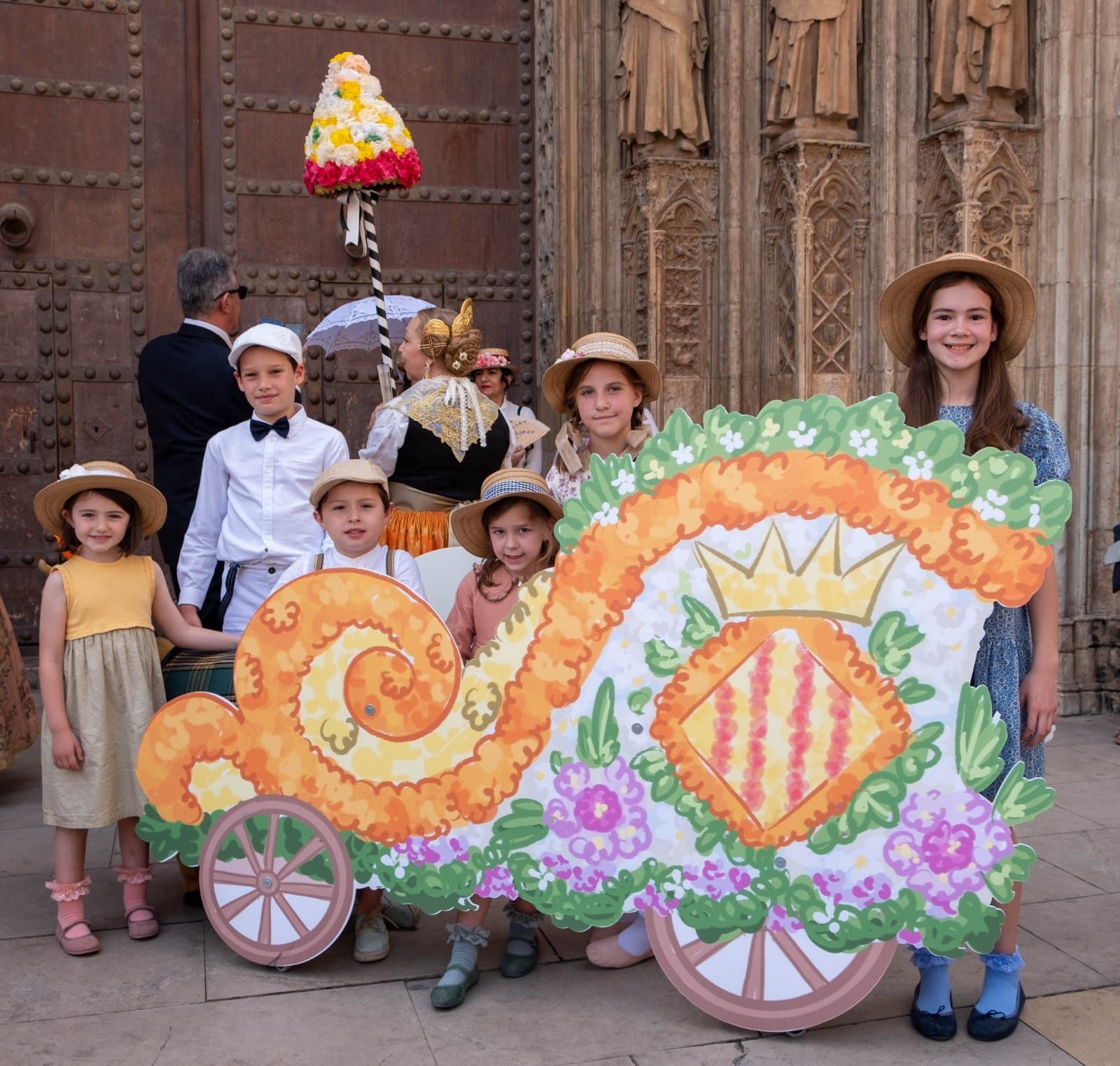 La falla Reina-Paz adelanta la Fira en los "balls al Carrer" de la JCF