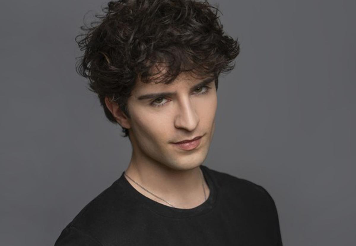 Alec López, Mejor Artista Emergente en los VII Premios de la Música de la Región de Murcia, participa en Murcia en la Vitrina