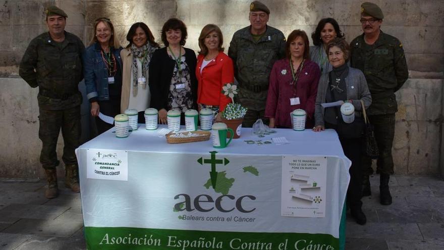 Los militares, solidarios contra el cáncer