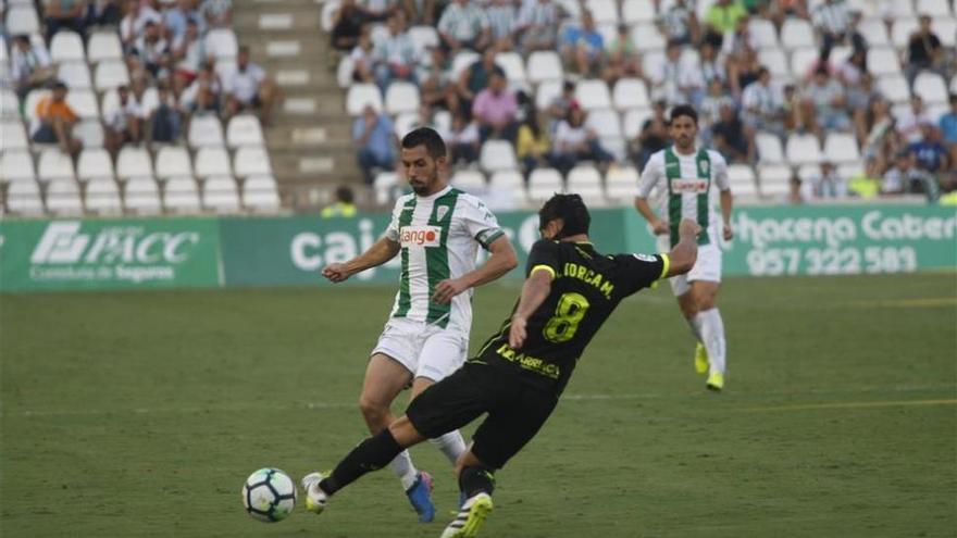 Carrión: &quot;Me partiré la cara por este escudo aunque me piten&quot;