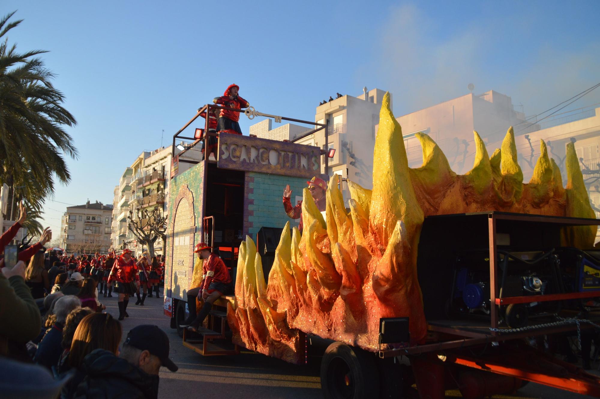 El carnaval de Roses ho peta