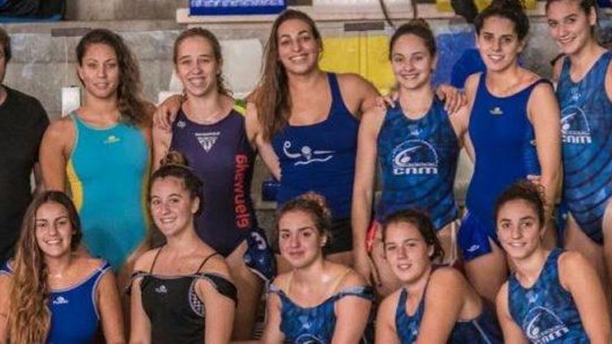 Formació femenina del CN Minorisa a l&#039;Hospitalet