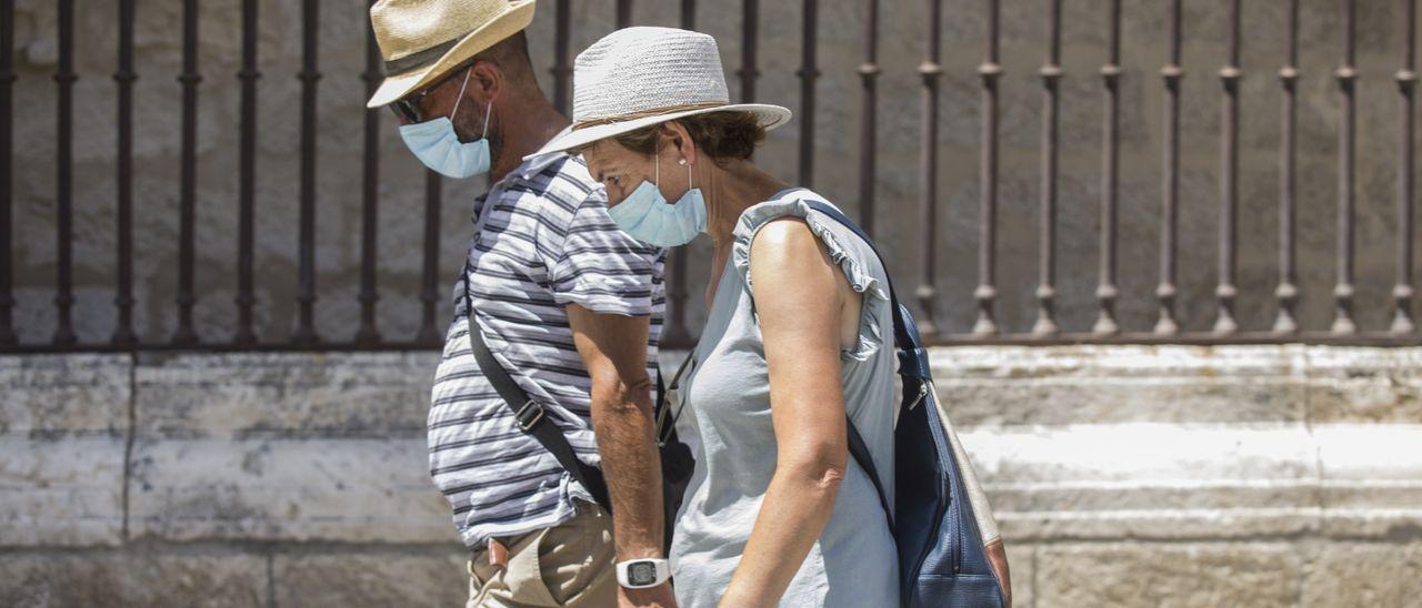 Asturias, a punto de quitarse la mascarilla en la calle: estos son los lugares dónde sigue siendo boligatoria