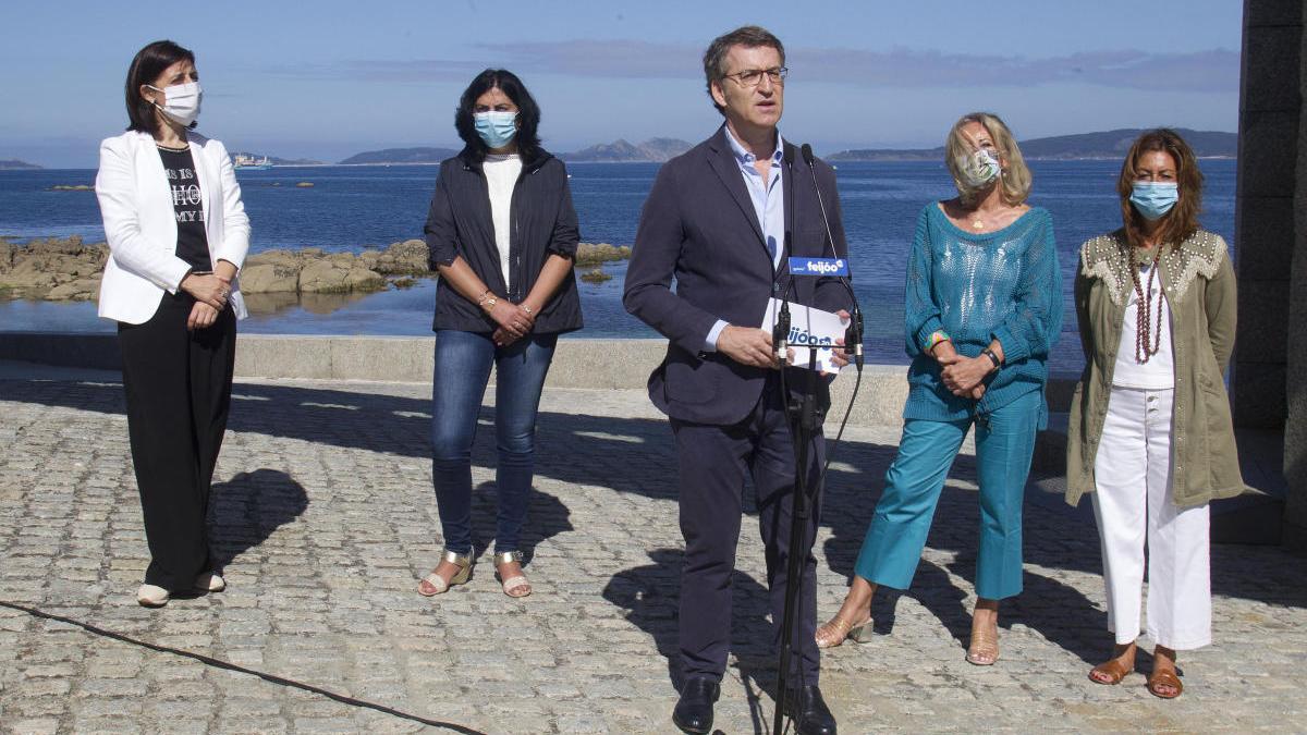 El presidente de la Xunta de Galicia, Alberto Núñez Feijóo, esta mañana en Vigo, // J. Lores