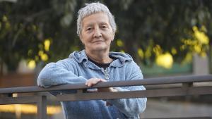 La cuidadora Isabel Faya, a Girona.