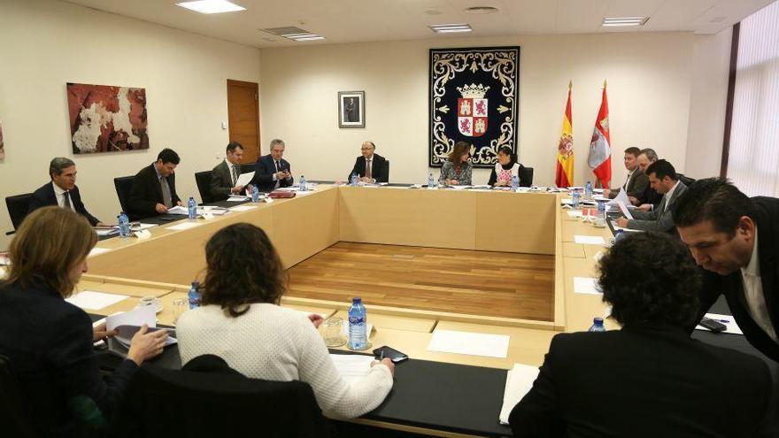 Reunión de la Mesa y la Junta de Portavoces de las Cortes