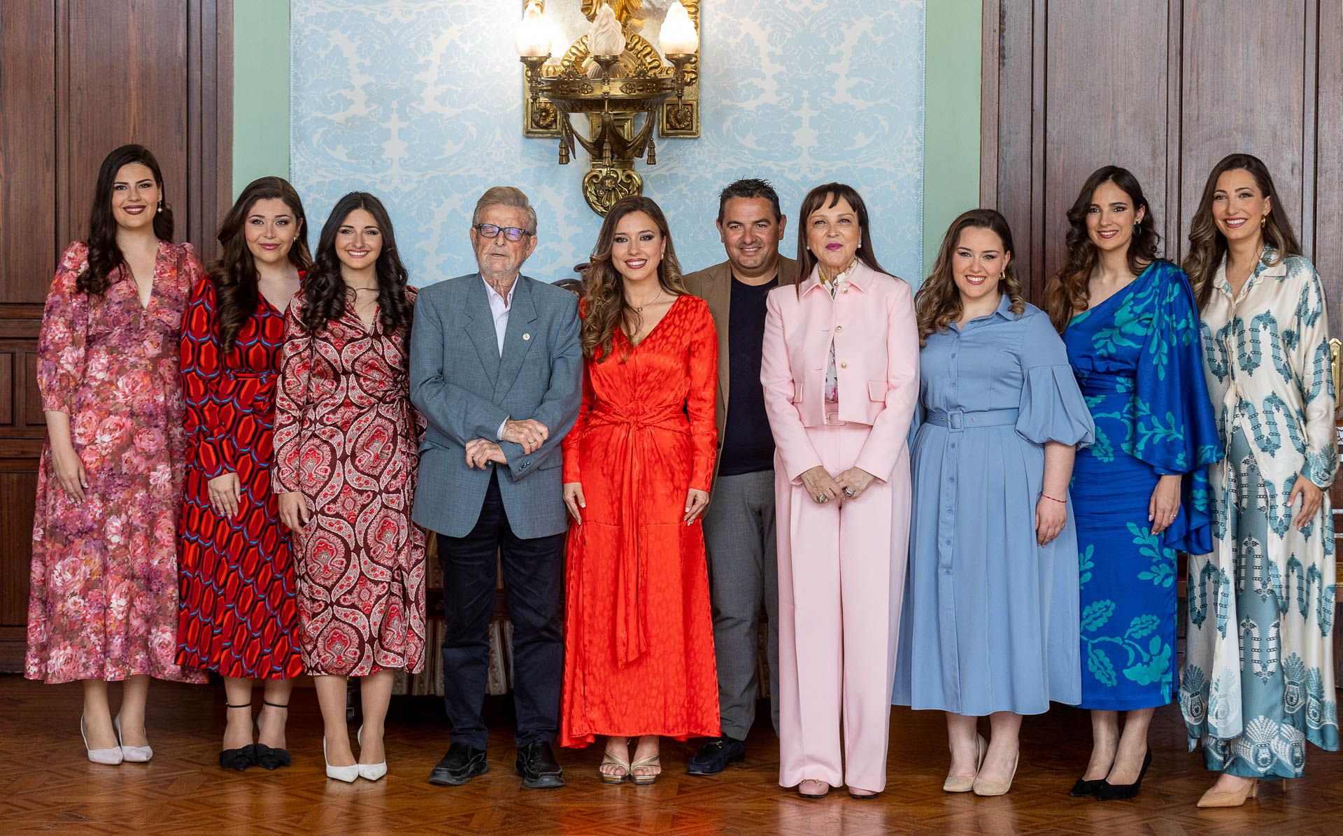 Alba Muñoz y sus Damas de Honor en su primera aparición pública tras su elección