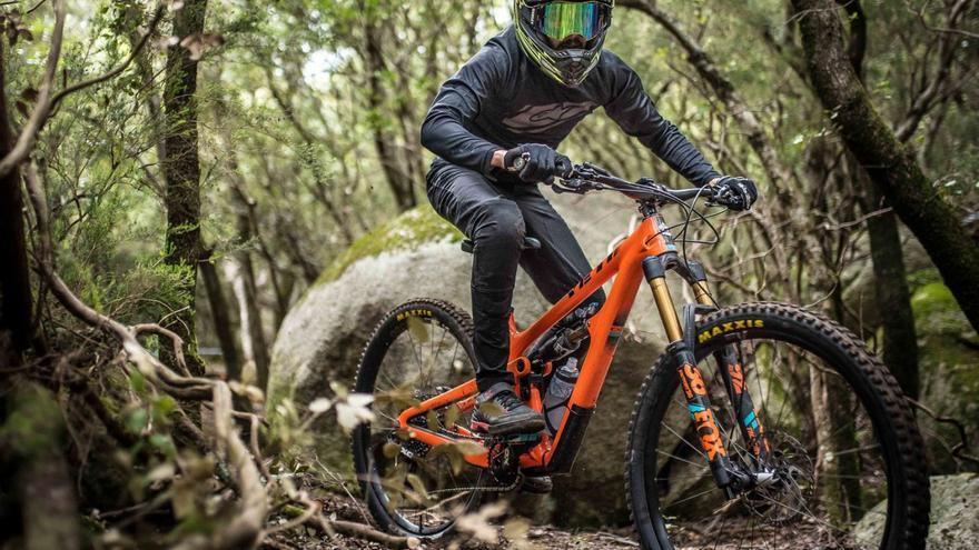 Cap de setmana ciclista amb la Volta a Girona i l’Enduro Salines