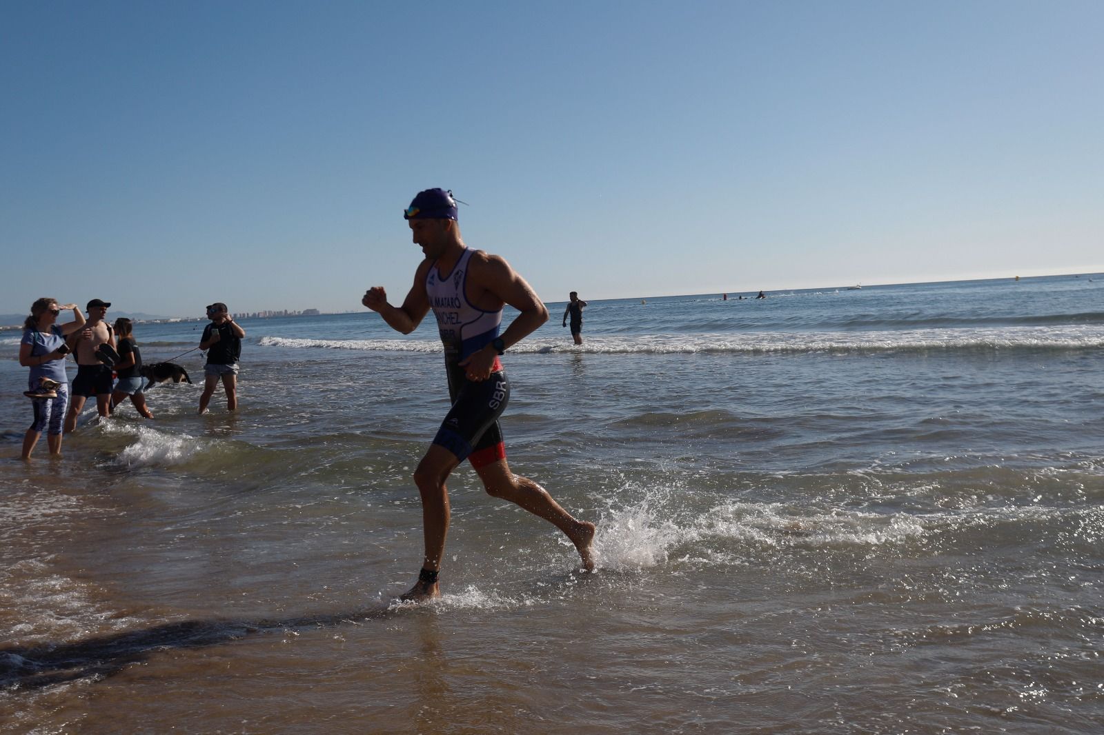 El Triatlón Playa de la Malvarrosa, en imágenes