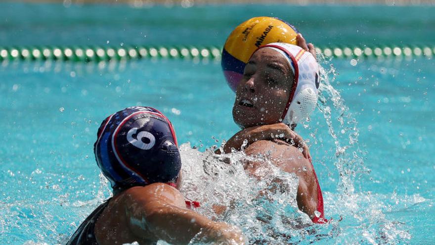 La selección femenina de Waterpolo arranca con derrota