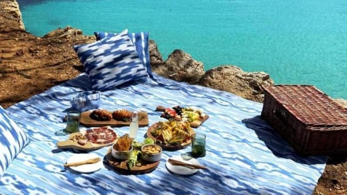 Imagen para promocionar los picnics en Cala Murta.